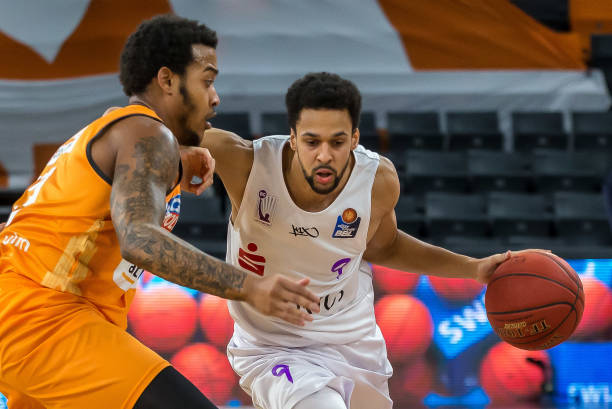 他在本赛季 他在本赛季