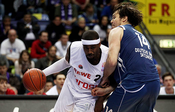 利用中前场 利用中前场